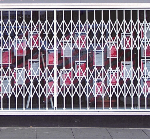 Retractable-Grille-3 Retractable grille over shop front